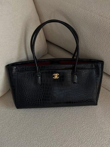 Chanel tote bag
