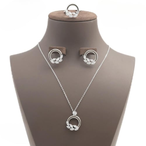 حلق ذا كوين - The Queen