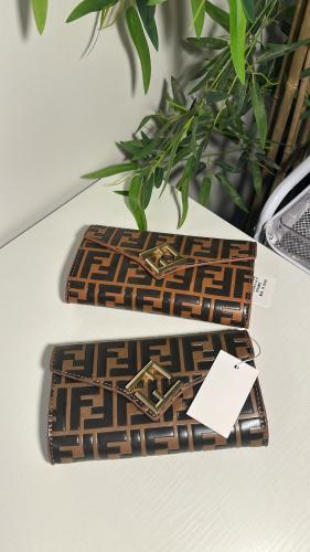 شنطة Fendi