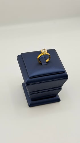 دبلة ذهب تصميم الماس عيار 21