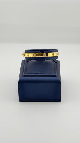 اسوارة الوردات تصميم ايطالي