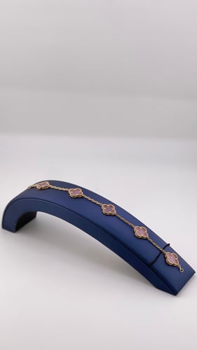 اسوارة الوردات تصميم إيطالي