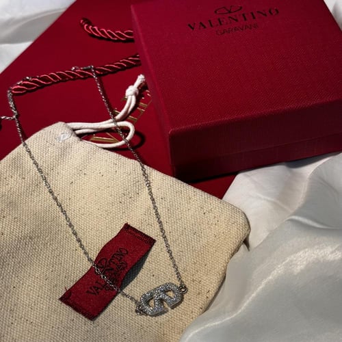 سلسال فالنتينو الفضي