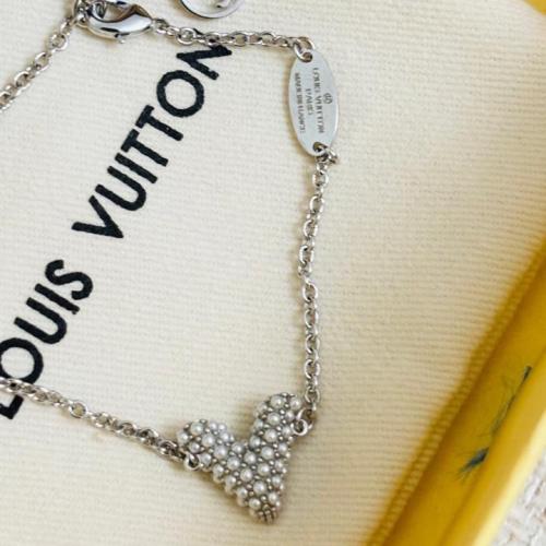 سوار لويس فيتون فضي لوقو مع لولو