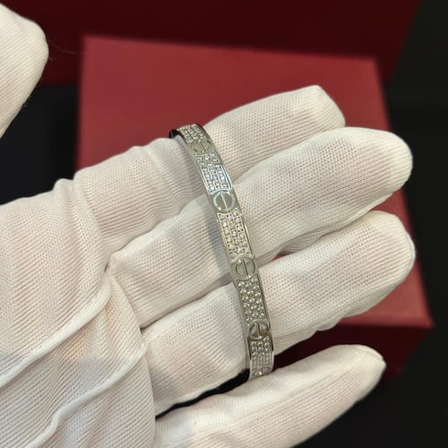 سوار كارتير الحب مع كريستال بدون مفك ماستر كواليتي