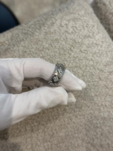 خاتم فان كليف فضي من مجموعة بيرلي