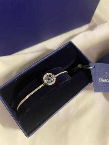 سوار سواروفسكي sparkling dance اللون الأزرق