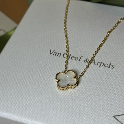 سلسال فان كليف ذهبي اللون الصدفي