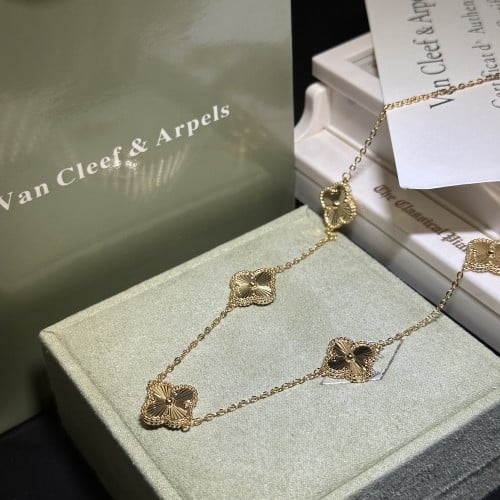 سلسال فان كليف ذهبي ٥ وردات