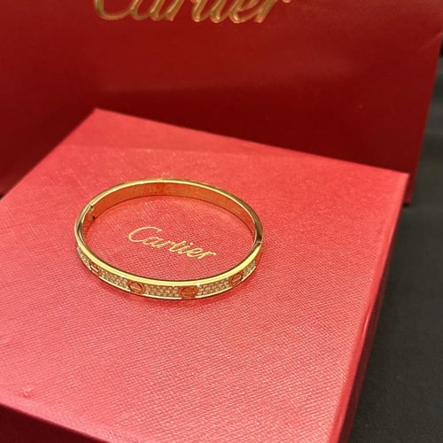 سوار كارتير الحب مع كريستال بدون مفك ماستر كواليتي