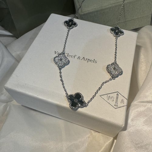 سلسال فان كليف فضي فصوص ٥ وردات