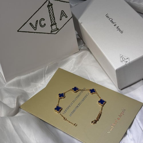 اسوارة فان كليف الحجم الميني ازرق