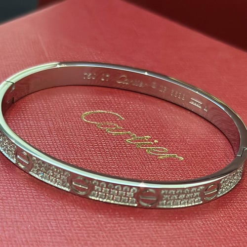 سوار كارتير الحب مع كريستال بدون مفك ماستر كواليتي