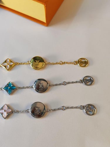 أساور لويس فيتون فلاورز ماستر