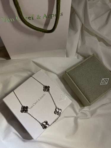 سلسال فان كليف الفضي