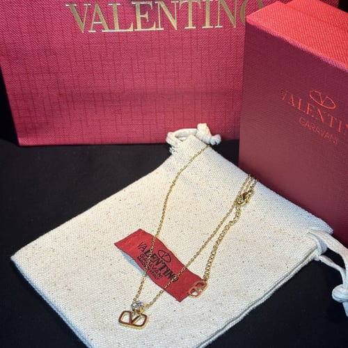 سلسال فالنتينو لوقو V مع فص كريستالي