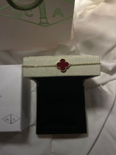 سوار فان كليف عودي وردة وحدة