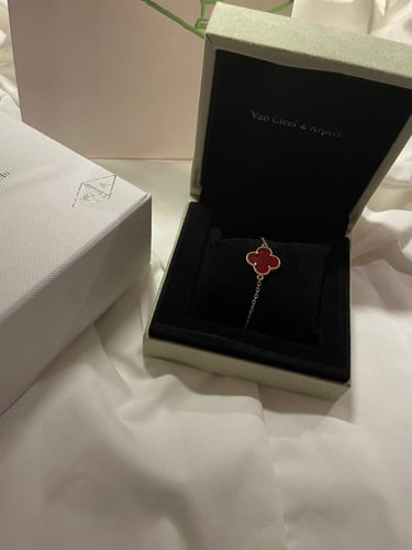 سوار فان كليف عودي وردة وحدة