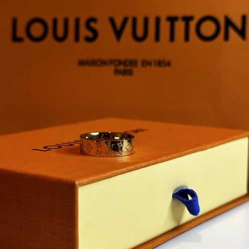 خاتم لويس فيتون