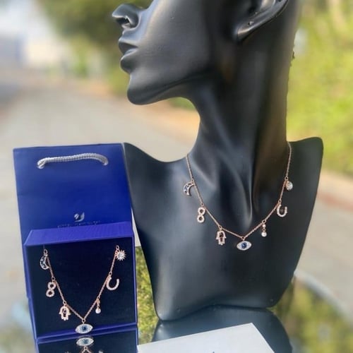 تشوكر سواروفسكي الرمزيات