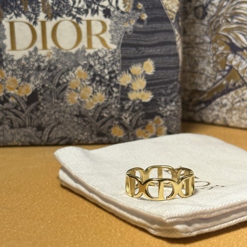 خاتم ديور ذهبي