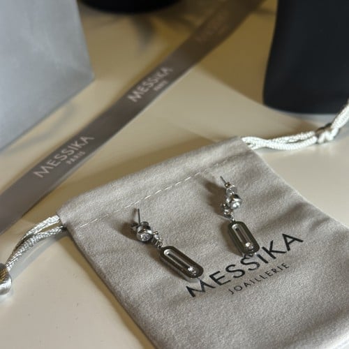 حلق ميسيكا فضي مع الكريستال