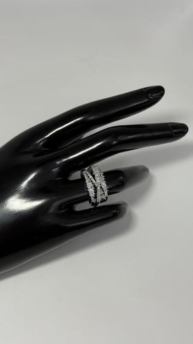 خاتم سواروفسكي بفصوص فخم