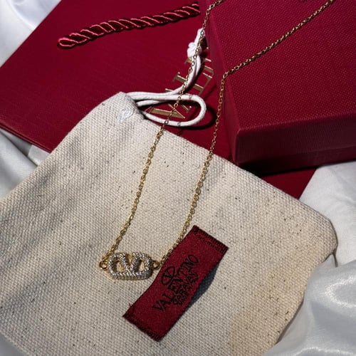 سلسال فالنتينو مرصع بكريستال ذهبي