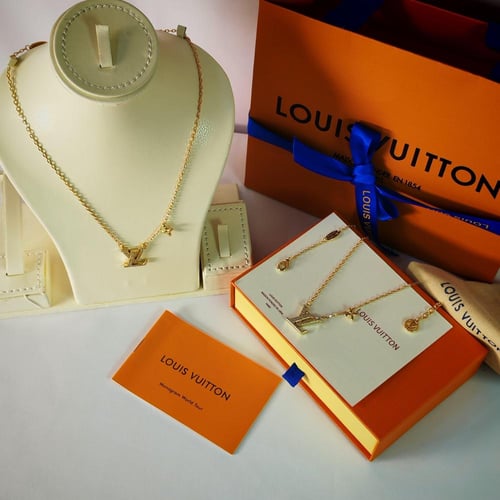 سلسال لويس فيتون ذهبي ماستر