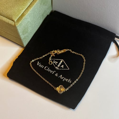 سوار فان كليف الحجم الميني وردة وحدة