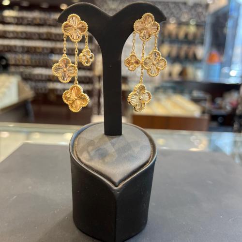 حلق فان كليف الجديد ٤ وردات