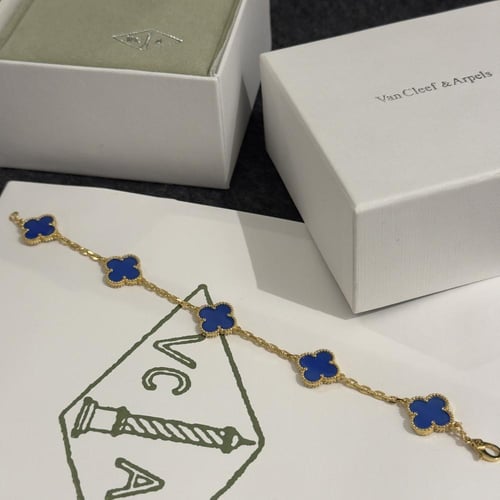 سوار فان كليف ازرق وردات صغيرة