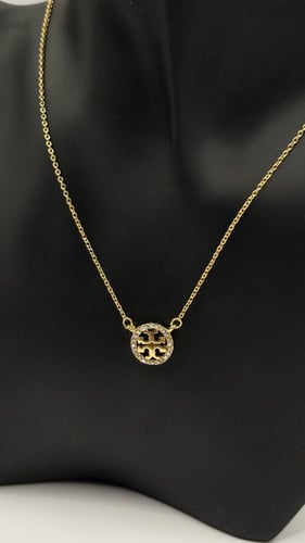 سلسال توري بورش ذهبي بفصوص