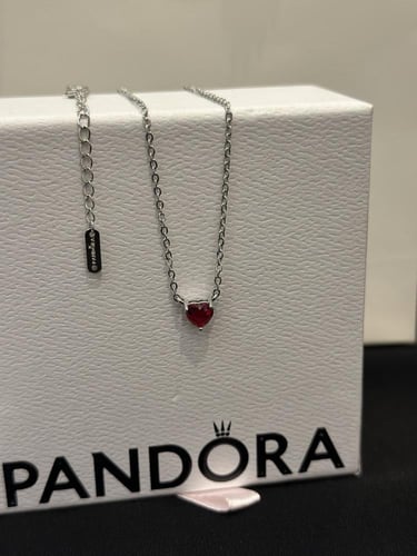 سلسال باندورا قلب أحمر الشكل الجديد