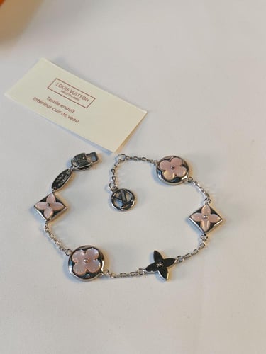 أساور لويس فيتون فلاورز ماستر