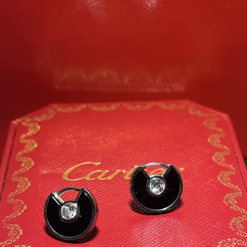 حلق كارتير العين أسود فضي