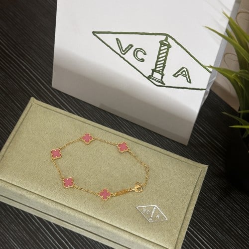 سوار فان كليف وردي وردات ميني