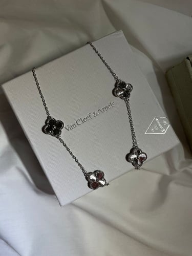 سلسال فان كليف الفضي