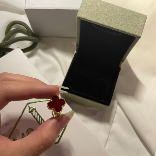 خاتم فان كليف عودي