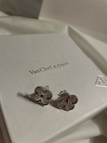 حلق فان كليف فضي