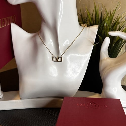 سلسال فالنتينو ذهبي