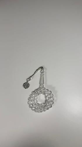 سبحة أبيض شفاف