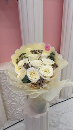 باقة جوري ابيض