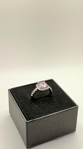 خاتم الجوهرة الوردية