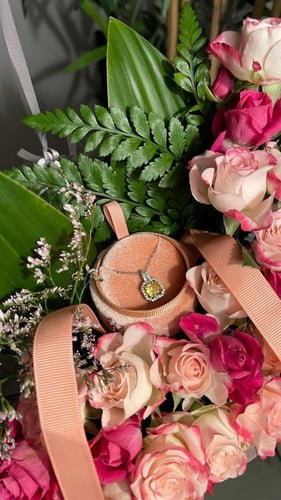 سلسال الجوهره-أصفر