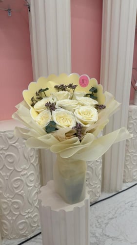 باقة جوري ابيض