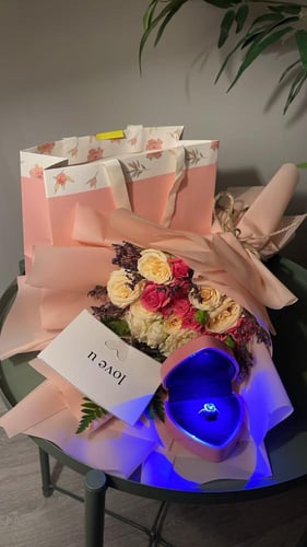 باقة ورد + خاتم الجوهرة فضة