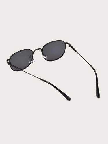 نظارة أسود كامل