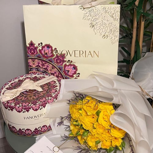 تشوكليت هانوفرين مع باقة ورد