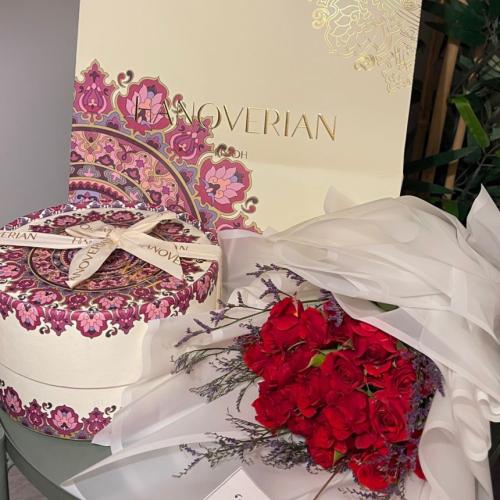 تشوكليت هانوفرين مع باقة ورد